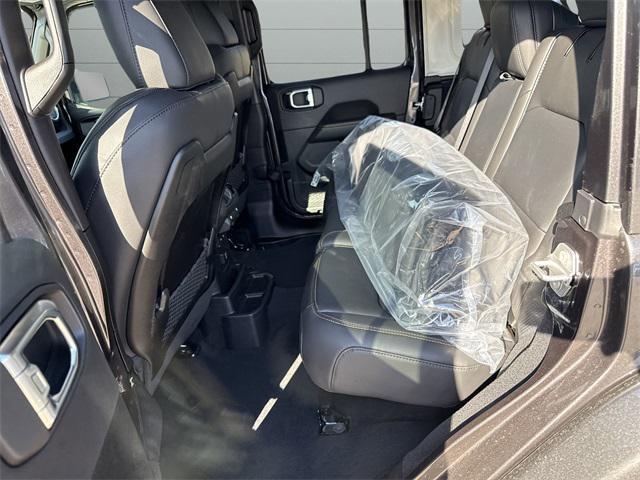 new 2025 Jeep Wrangler car, priced at $55,177