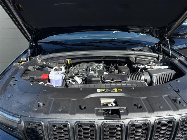 new 2025 Jeep Grand Cherokee car, priced at $46,583