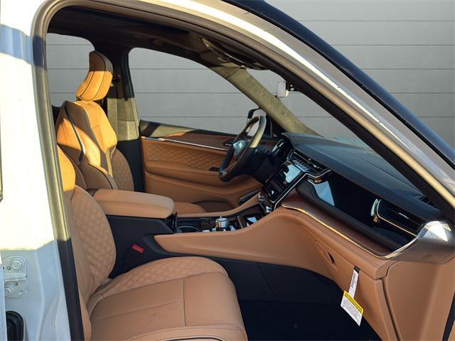 new 2025 Jeep Grand Cherokee car, priced at $65,211