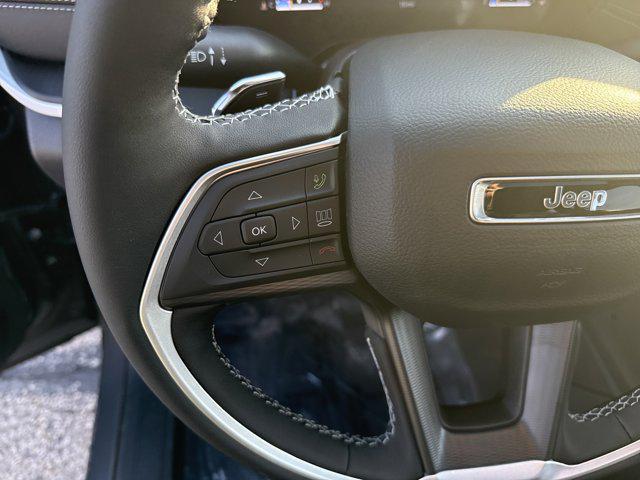 new 2025 Jeep Grand Cherokee car, priced at $43,270