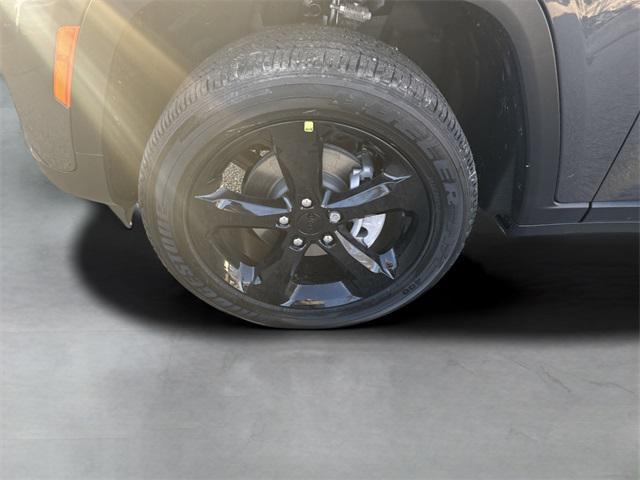 new 2025 Jeep Grand Cherokee car, priced at $42,070