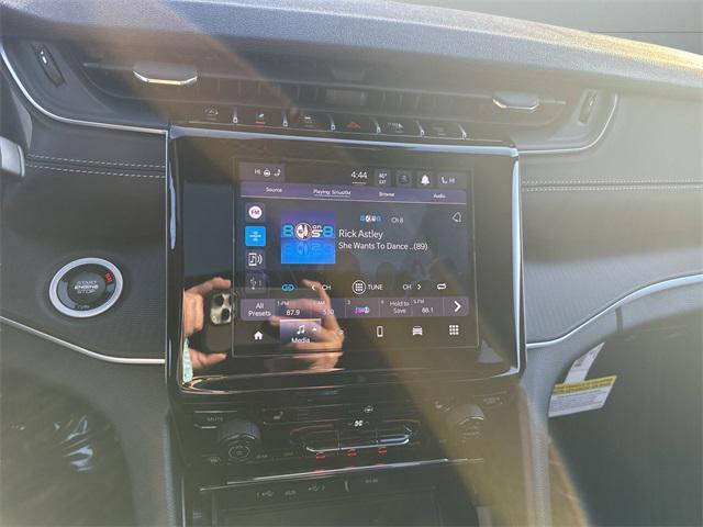 new 2025 Jeep Grand Cherokee car, priced at $42,070
