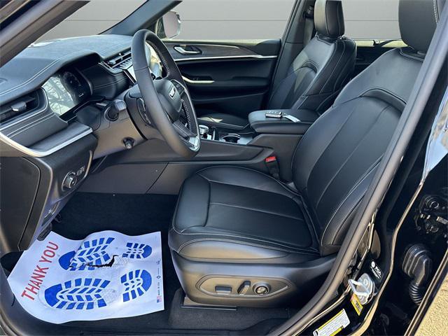 new 2025 Jeep Grand Cherokee car, priced at $48,911