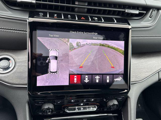new 2025 Jeep Grand Cherokee car, priced at $61,711