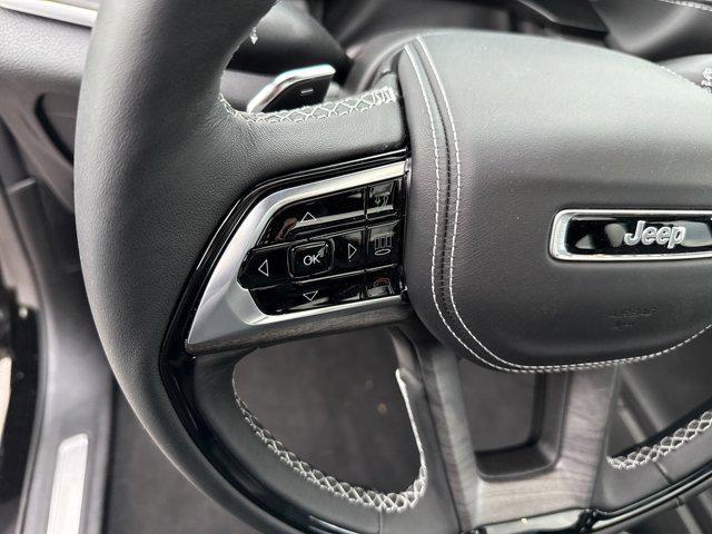 new 2025 Jeep Grand Cherokee car, priced at $61,711