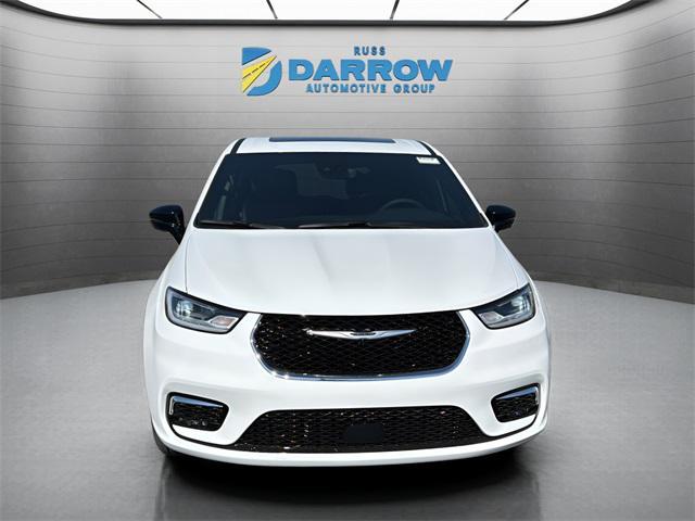 new 2026 Chrysler Pacifica car, priced at $46,904