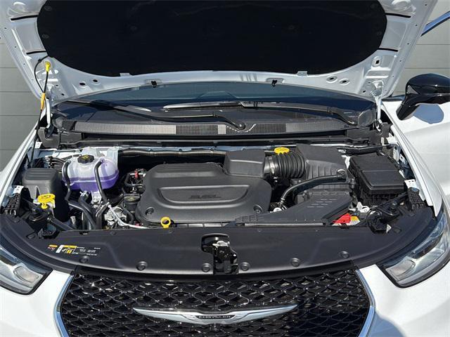 new 2026 Chrysler Pacifica car, priced at $46,904