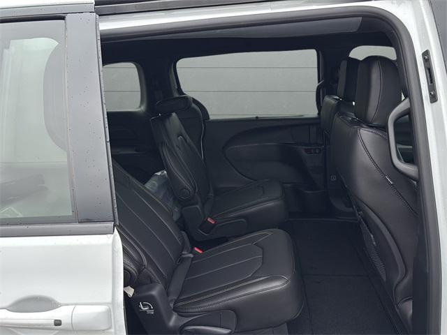 new 2026 Chrysler Pacifica car, priced at $46,385