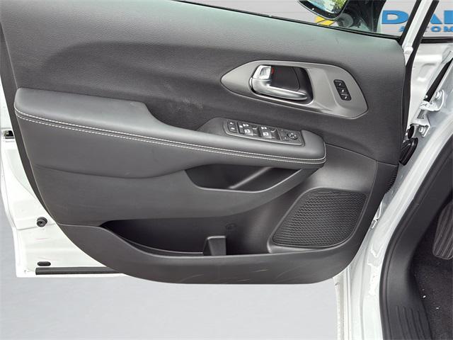 new 2026 Chrysler Pacifica car, priced at $46,385