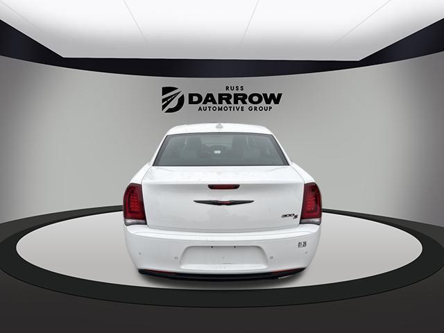 used 2022 Chrysler 300 car