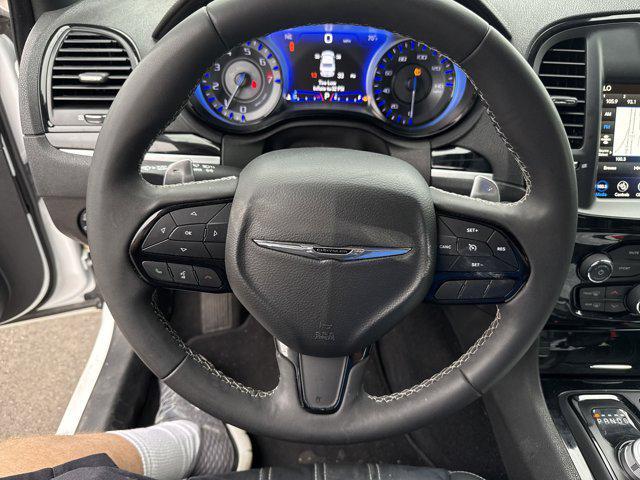 used 2022 Chrysler 300 car
