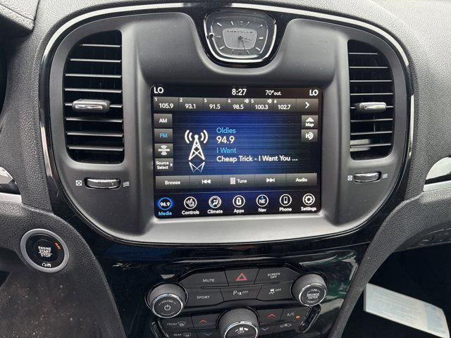 used 2022 Chrysler 300 car