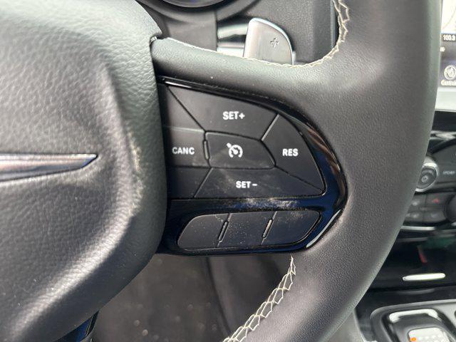 used 2022 Chrysler 300 car