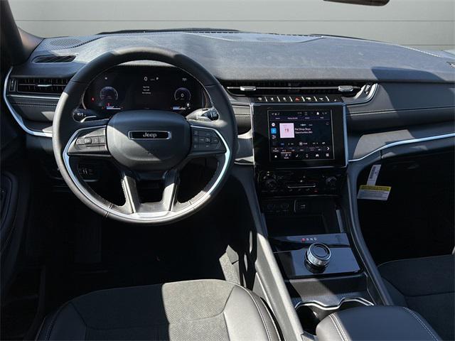 new 2025 Jeep Grand Cherokee car, priced at $43,583