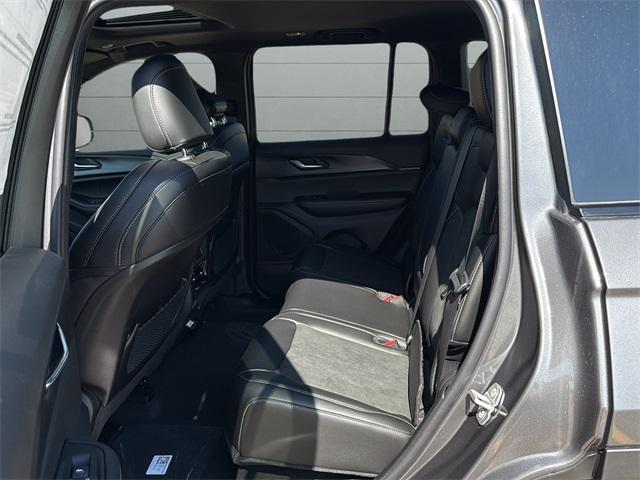 new 2025 Jeep Grand Cherokee car, priced at $43,583