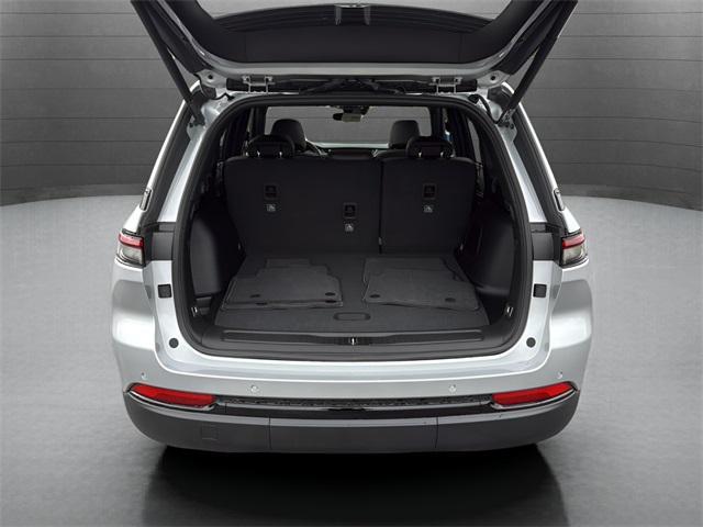 new 2025 Jeep Grand Cherokee car, priced at $51,188