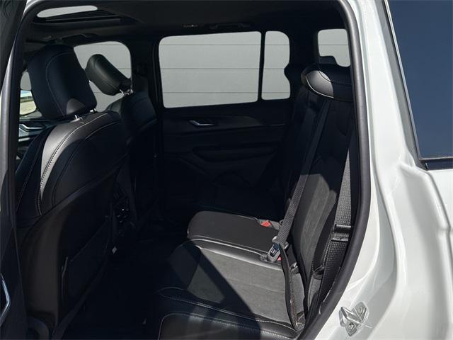 new 2025 Jeep Grand Cherokee car, priced at $43,797