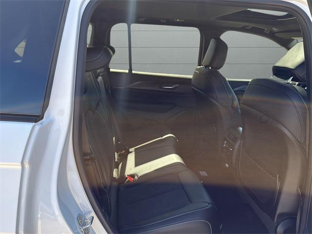 new 2025 Jeep Grand Cherokee car, priced at $43,797