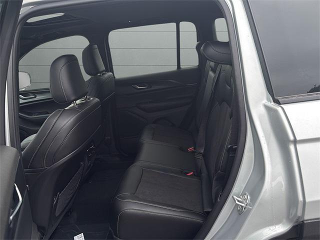 new 2025 Jeep Grand Cherokee car, priced at $42,853