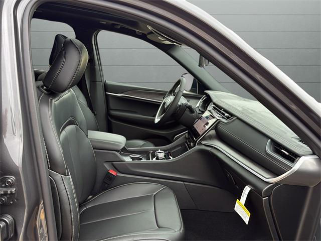 new 2025 Jeep Grand Cherokee car, priced at $51,973