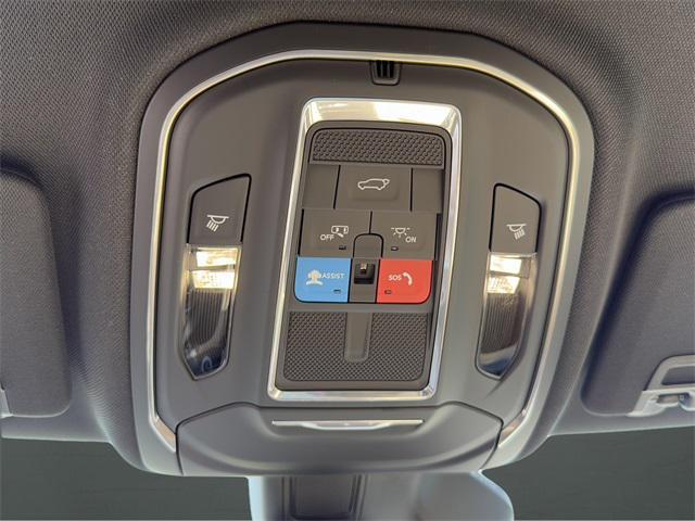 new 2025 Jeep Grand Cherokee car, priced at $45,353