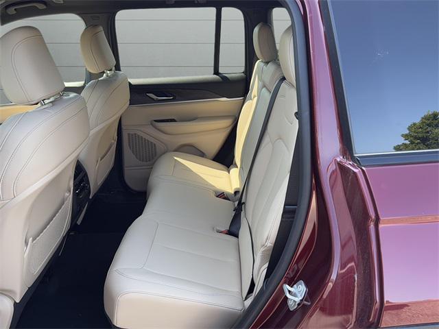 new 2025 Jeep Grand Cherokee car, priced at $45,353