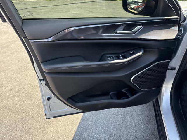 used 2022 Jeep Grand Cherokee car, priced at $29,495