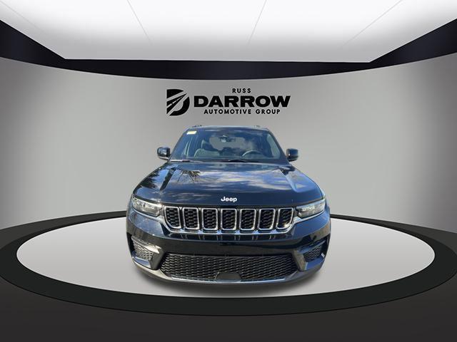 new 2025 Jeep Grand Cherokee car, priced at $40,832