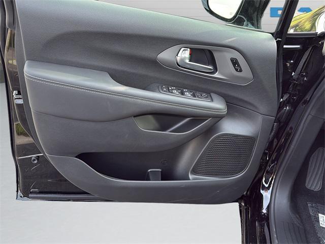 new 2026 Chrysler Pacifica car, priced at $43,197