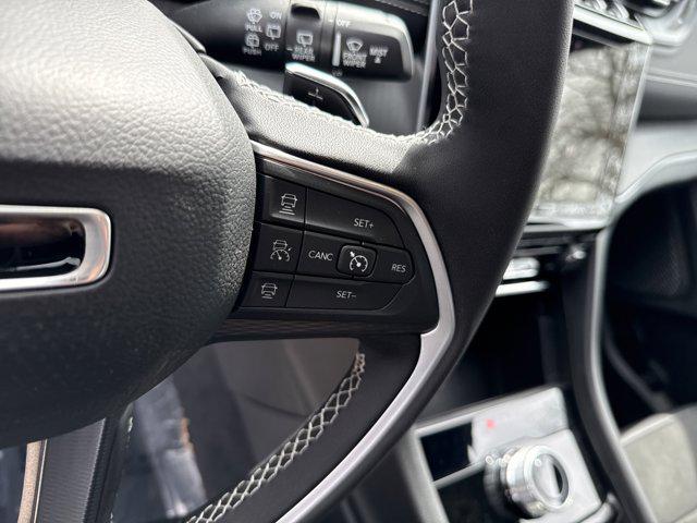 new 2025 Jeep Grand Cherokee car, priced at $42,922