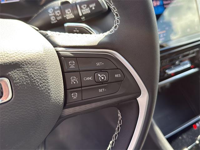 new 2025 Jeep Grand Cherokee car, priced at $41,832