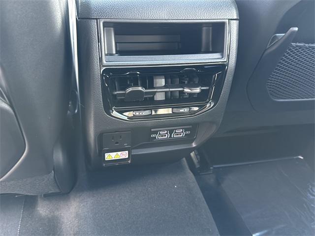 new 2025 Jeep Grand Cherokee car, priced at $41,832