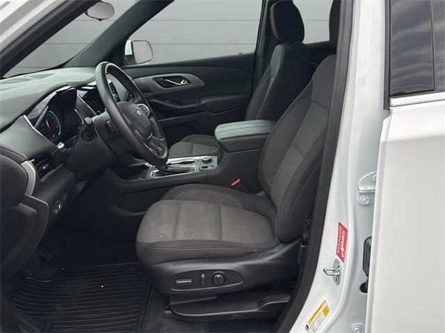 used 2023 Chevrolet Traverse car, priced at $32,287