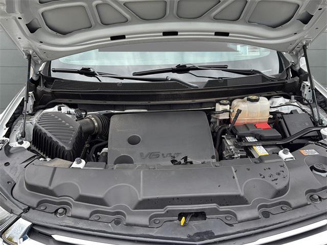 used 2023 Chevrolet Traverse car, priced at $32,287