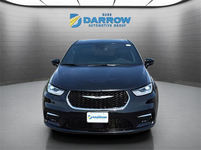 new 2026 Chrysler Pacifica car, priced at $44,447