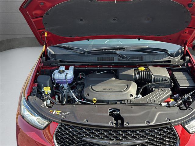 new 2026 Chrysler Pacifica car, priced at $38,768