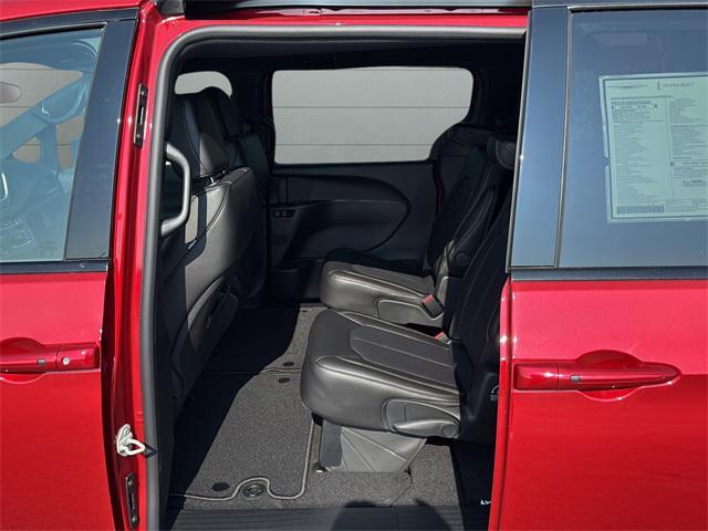 new 2026 Chrysler Pacifica car, priced at $46,880
