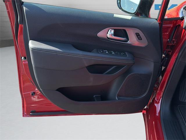 new 2026 Chrysler Pacifica car, priced at $46,880
