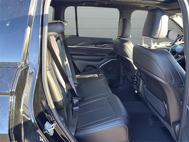 new 2025 Jeep Grand Cherokee car, priced at $52,959