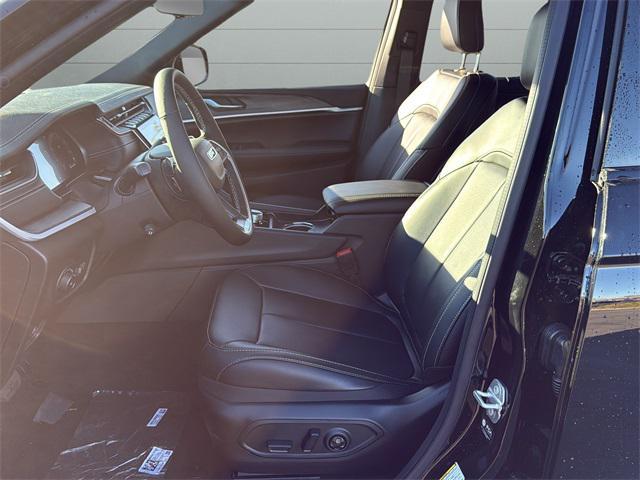 new 2025 Jeep Grand Cherokee car, priced at $52,959