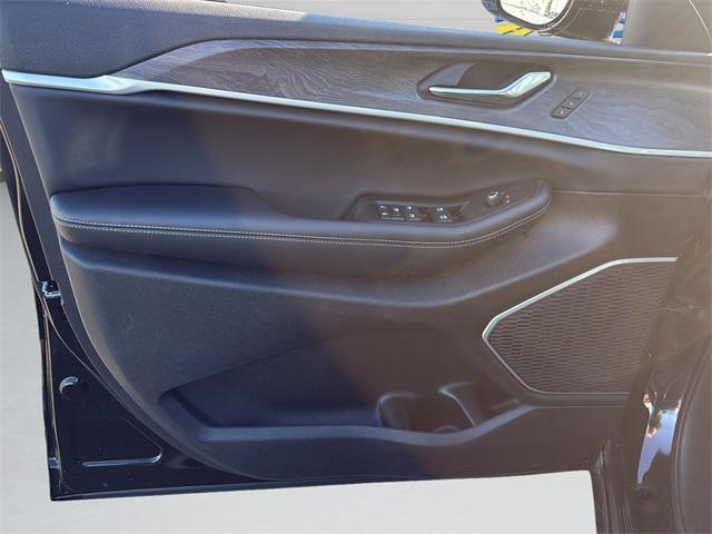 new 2025 Jeep Grand Cherokee car, priced at $52,959