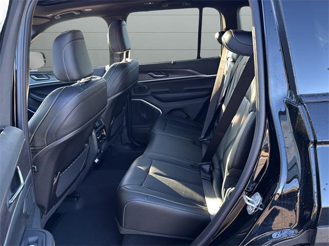 new 2025 Jeep Grand Cherokee car, priced at $52,959