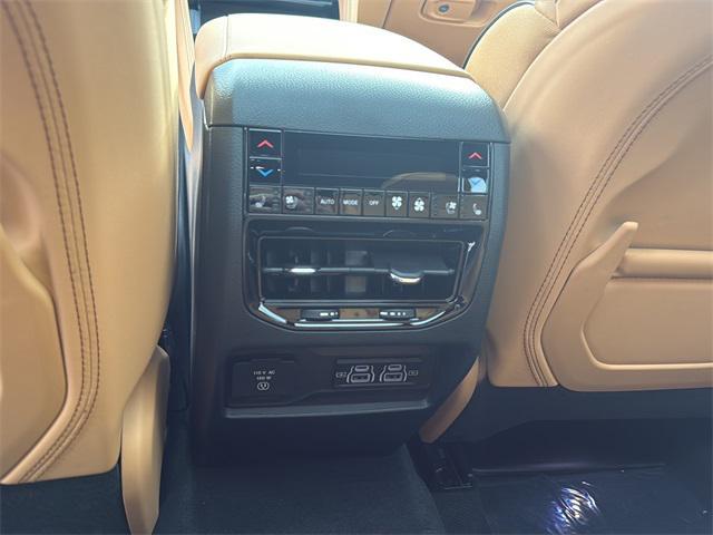 new 2025 Jeep Grand Cherokee car, priced at $67,580