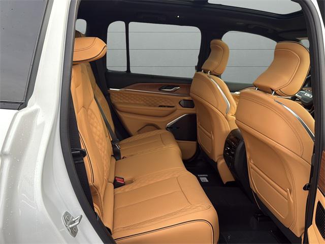 new 2025 Jeep Grand Cherokee car, priced at $67,580