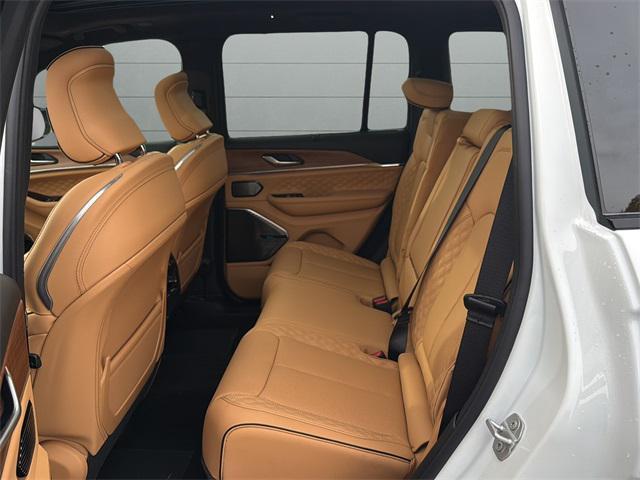 new 2025 Jeep Grand Cherokee car, priced at $67,580