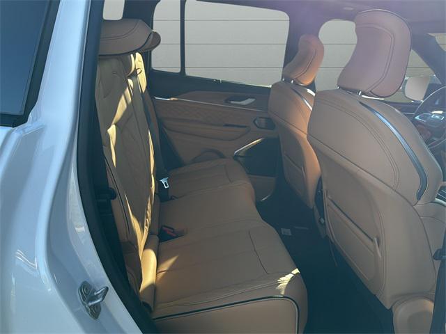 new 2025 Jeep Grand Cherokee car, priced at $67,580