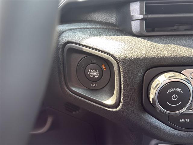 new 2025 Jeep Wrangler car, priced at $47,139