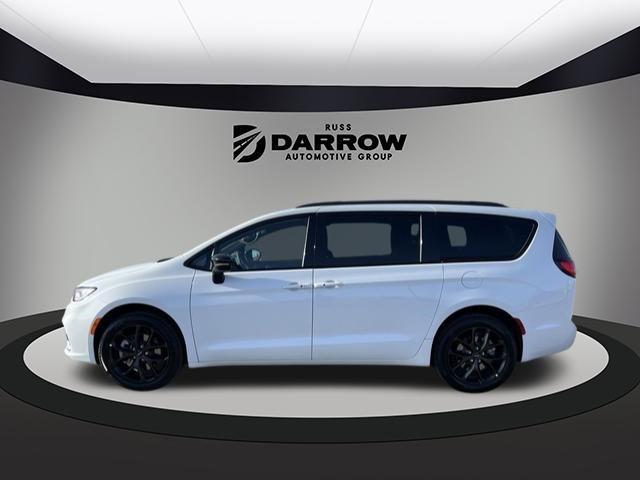 new 2024 Chrysler Pacifica car, priced at $53,340
