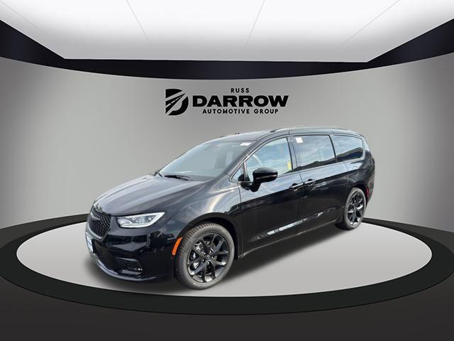 new 2025 Chrysler Pacifica car, priced at $50,877