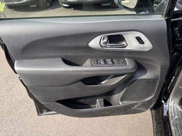 new 2025 Chrysler Pacifica car, priced at $52,736